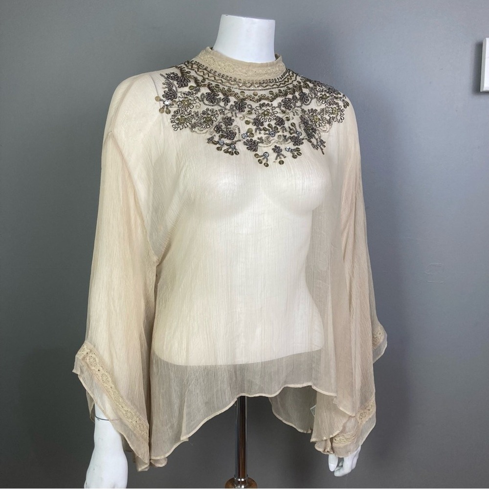 Kimchi Blue Top blouse Size XS/S NWT Beaded cream sheer Royalcore Open Back